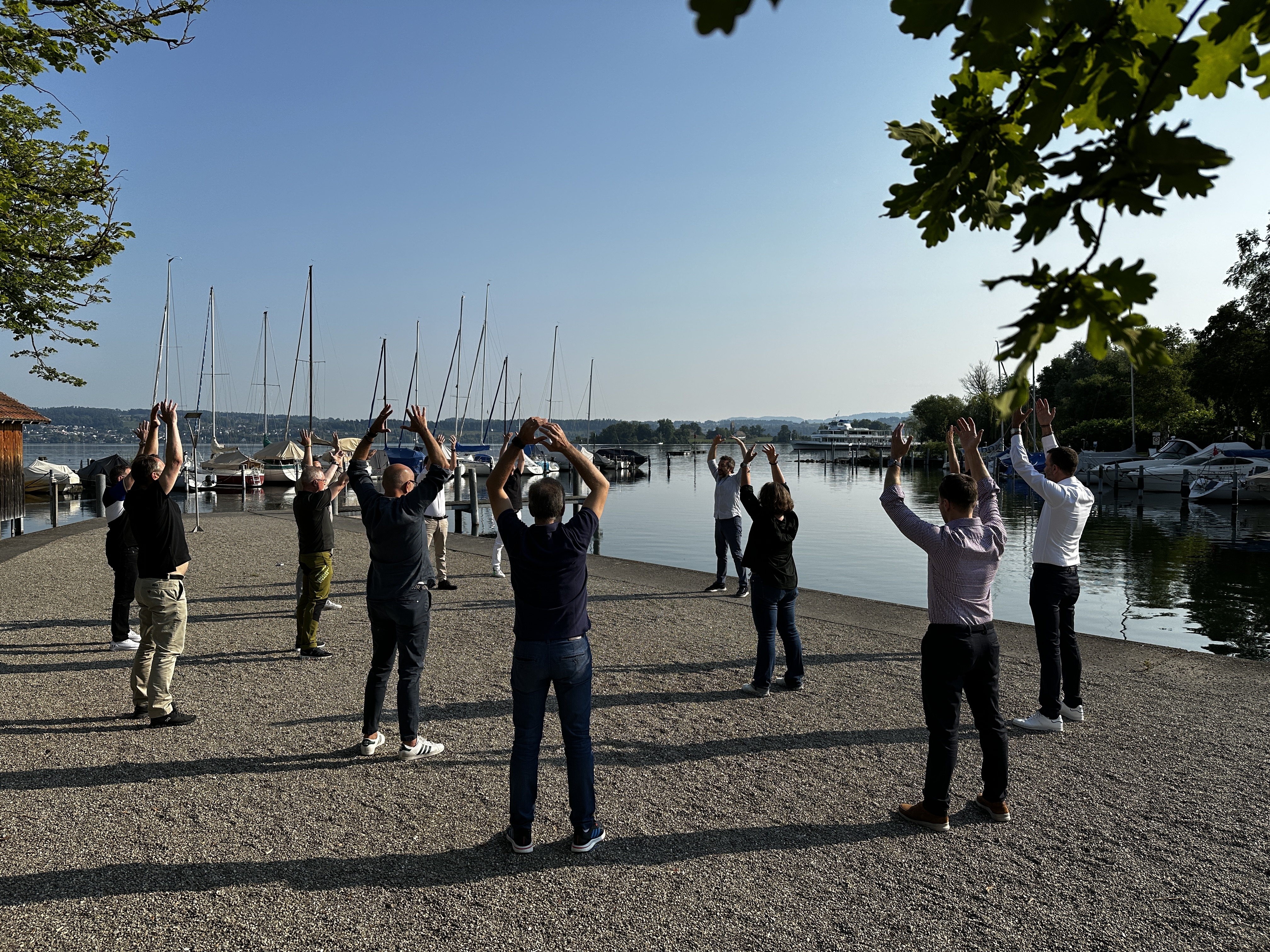 Morgenübung mit dem Führungsteam